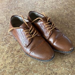 Tan Steve Madden boy dress shoes